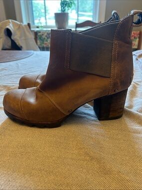 Sorel chunky ankle boot